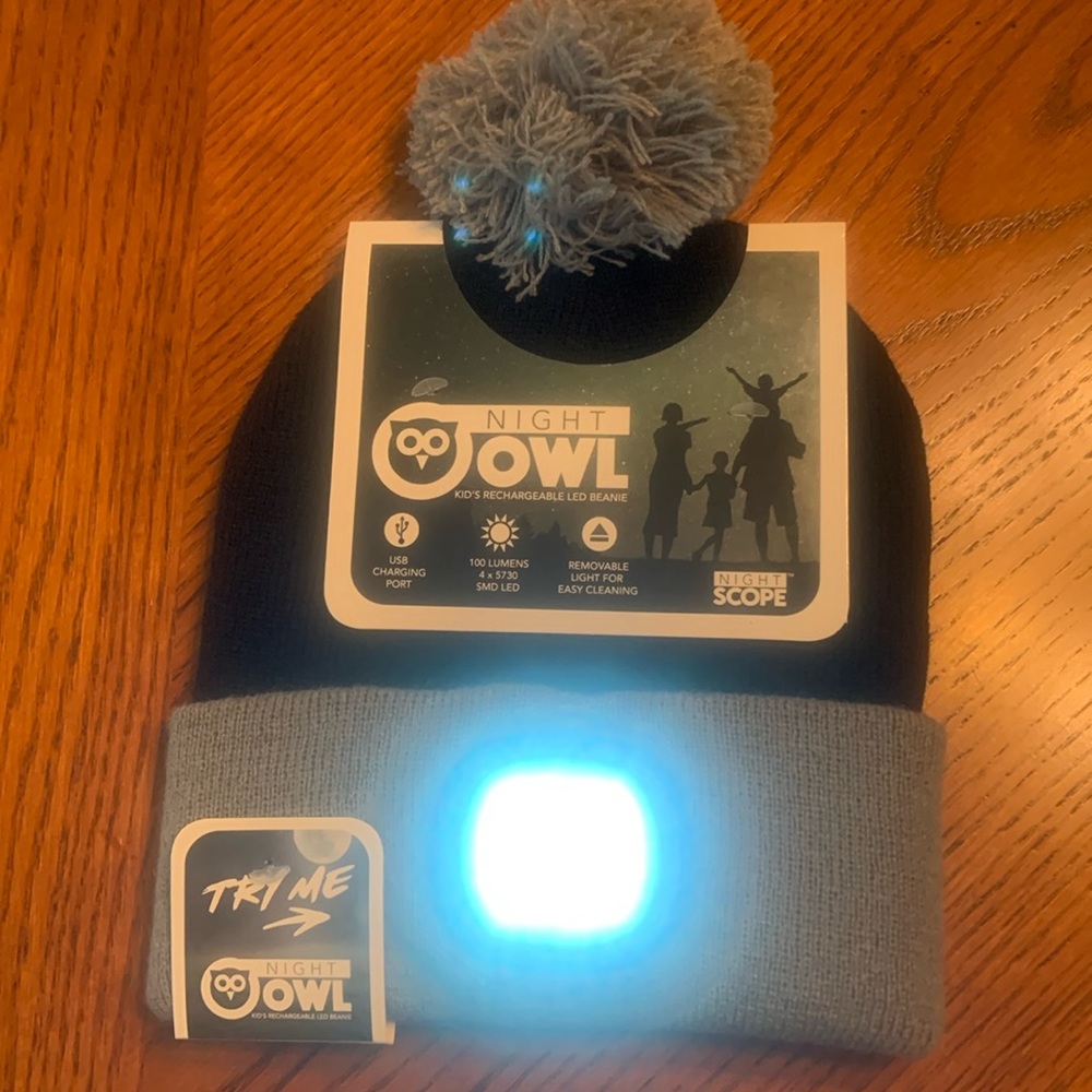 🎉HP🎉NWT Night Owl Kid’s Rechargeable LED Beanie - Light is Removable